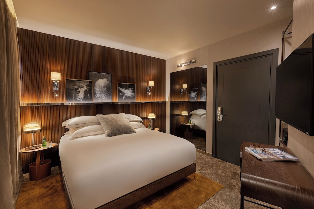 Room, Terrace