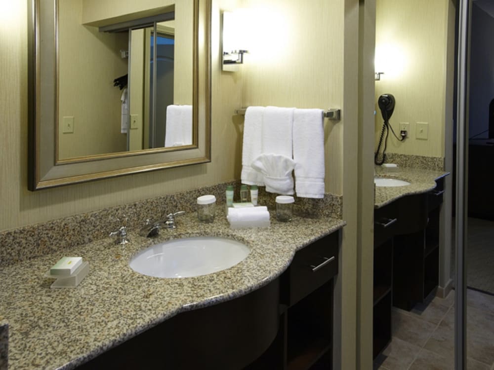 Suite, 1 King Bed, Non Smoking - Photo 14