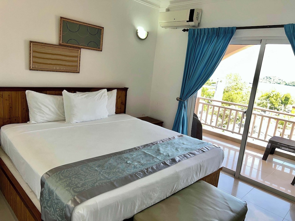 Deluxe Room, Balcony, Bay View photo 3