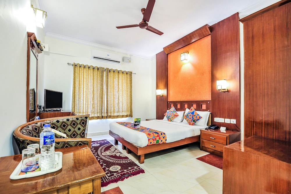 Suite, 1 King Bed photo 3