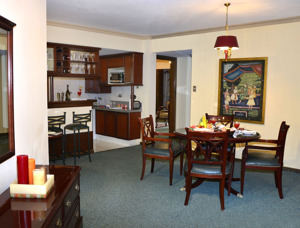 Executive Room photo 2