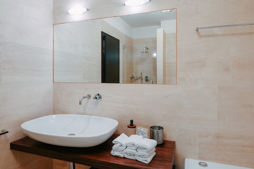 Luxurious Lugano Apartment With City Views, 사진 35