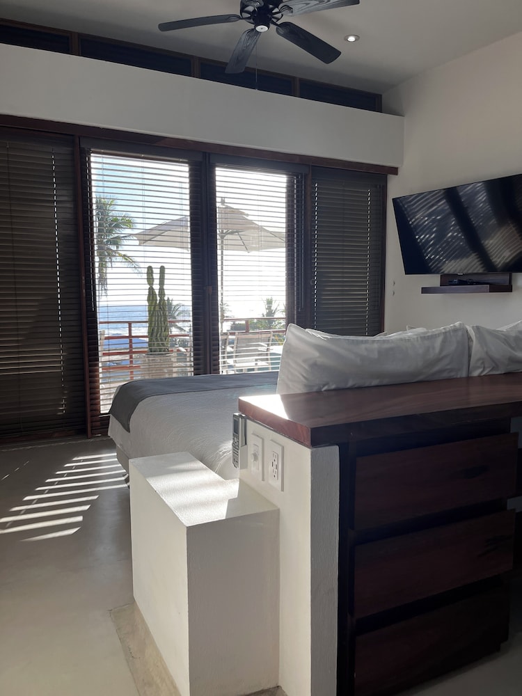 Penthouse, 3 Bedrooms, Ocean View (3 Bedroom) photo 2