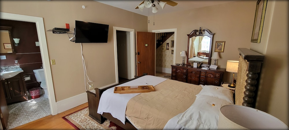 Suite (Kelsey)