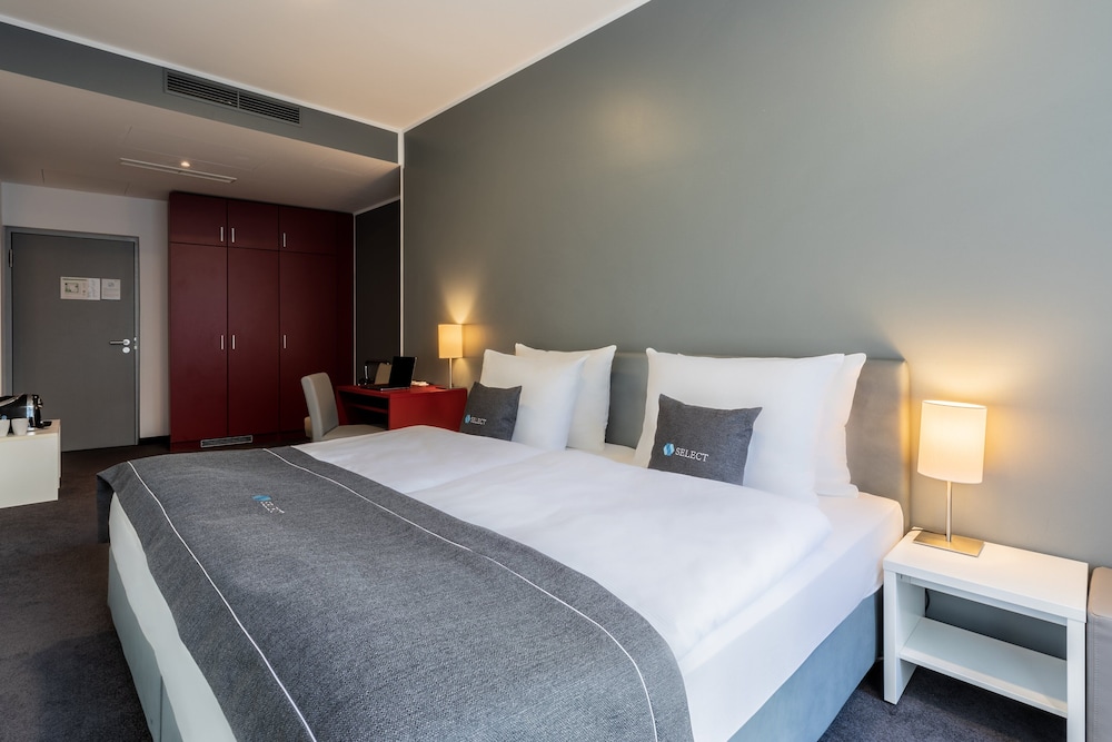 Superior Room (With Sofa Bed)