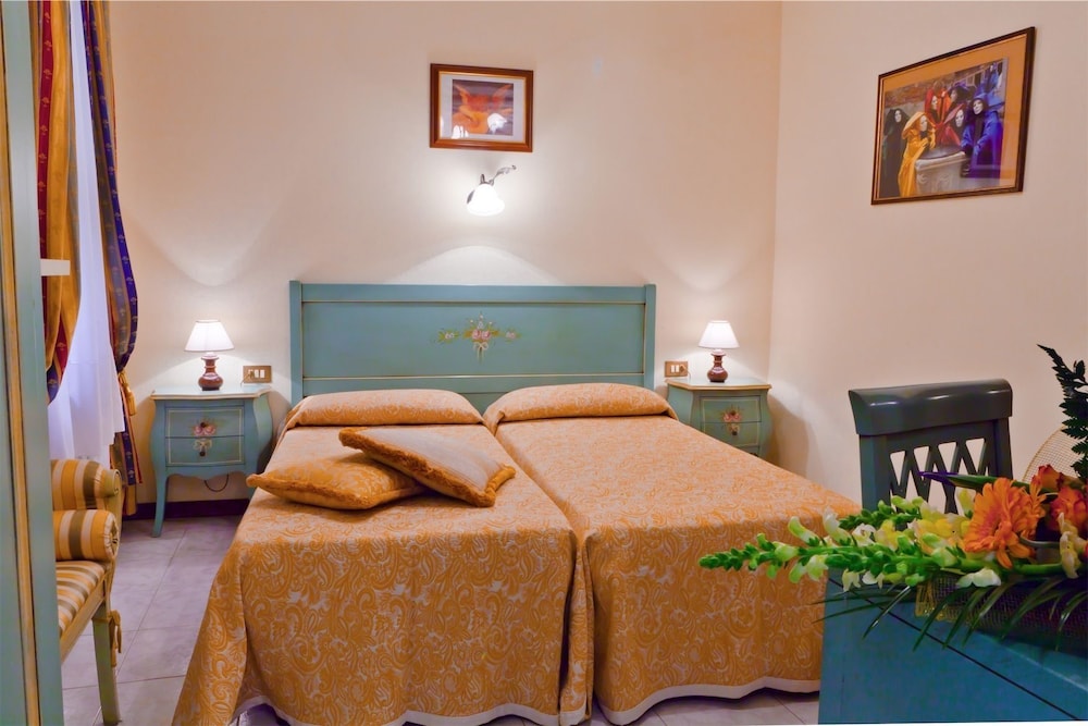 Double Room, 2 Twin Beds photo 1