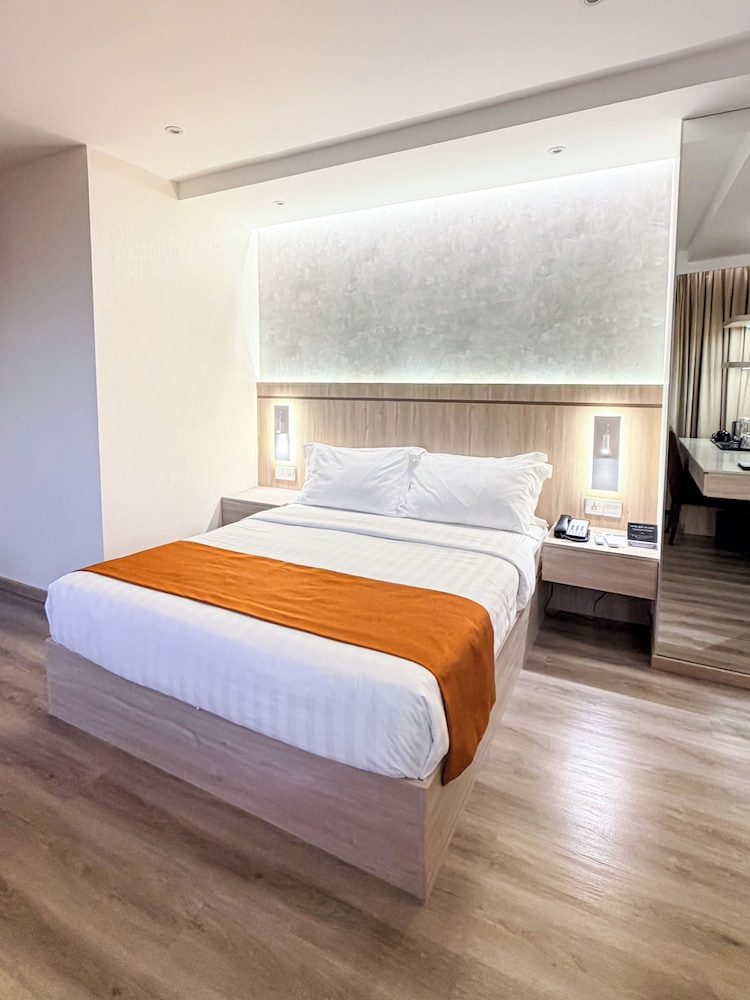 Premier Double Room, 1 Queen Bed - Photo 5