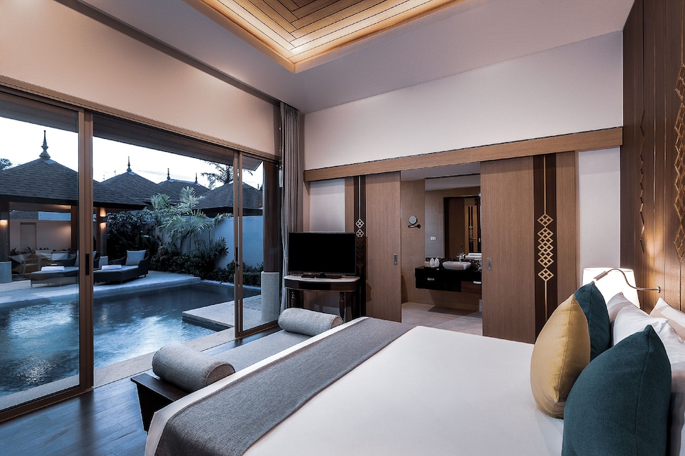 2 Bedroom Villa with Pool photo 3