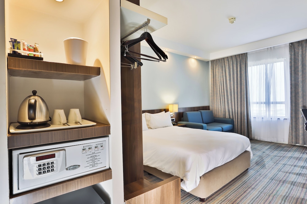 Standard Room, 1 Double Bed with Sofa bed - Photo 16