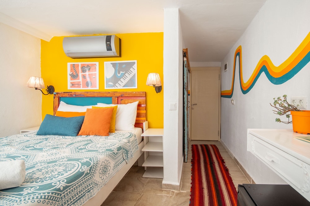 No 7 Concept Room with Sea View - Photo 3