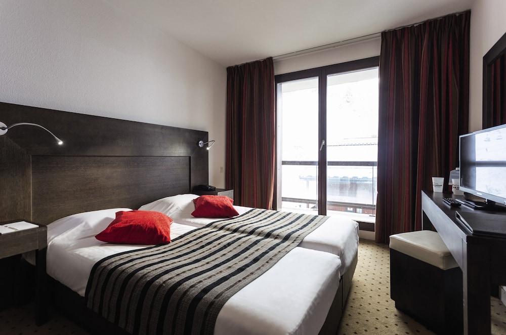 Classic Double Room, Balcony photo 1