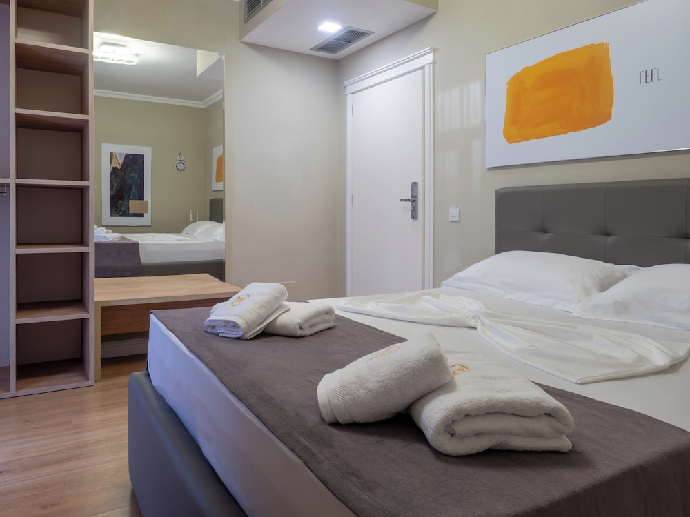 Deluxe Double Room photo 3