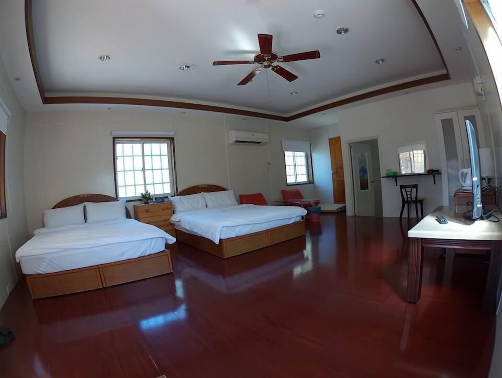 Quadruple Room photo 2