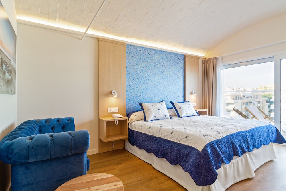 Deluxe Double Room, Terrace, Partial Sea View - Photo 7