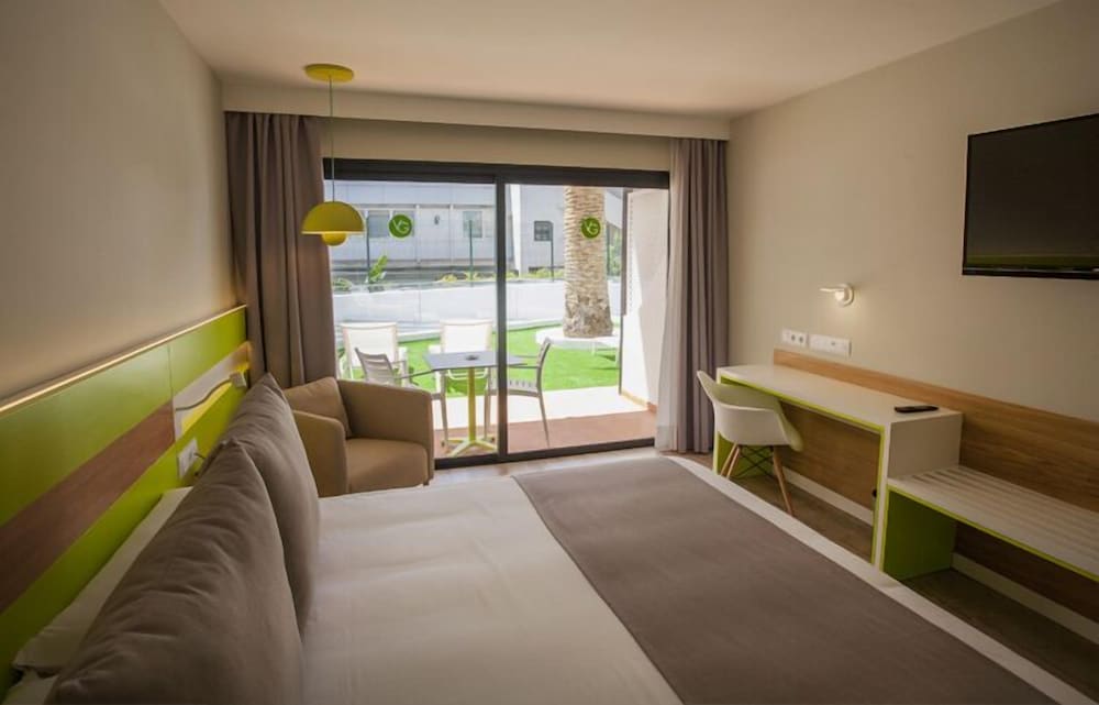 Habitación Doble (con jardín)