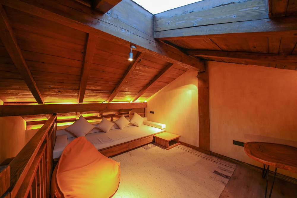 Family Loft, 1 King Bed photo 3
