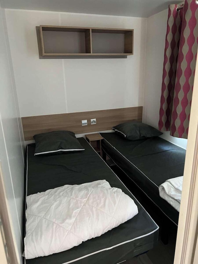 Mobile Home photo 2