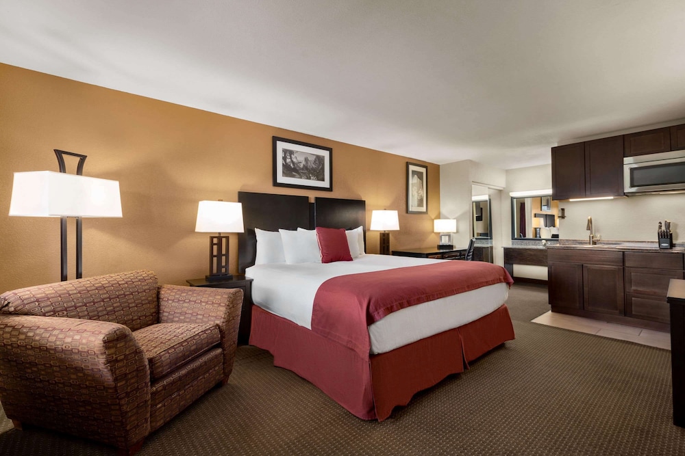 Efficiency, Room, 1 King Bed, Non Smoking - Photo 1