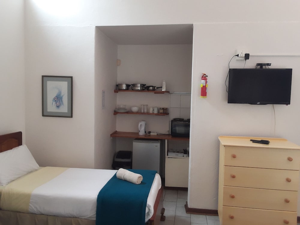 Standard Triple Room photo 3