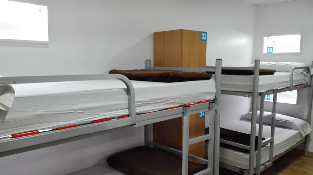 Dormitorio Compartido, Dormitorio Mixto (1 cama en Dormitorio de 6 Camas)
