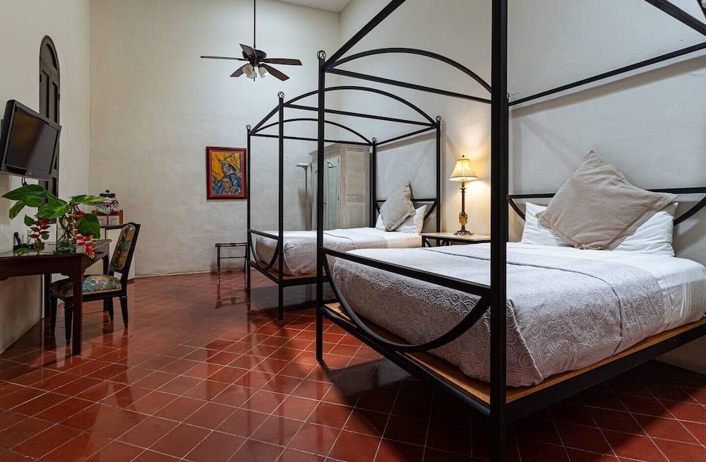 Double or Twin Room, 2 Queen Beds photo 1