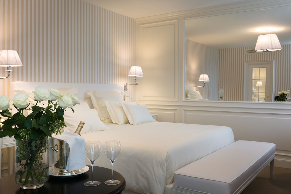 Deluxe Room, Patio