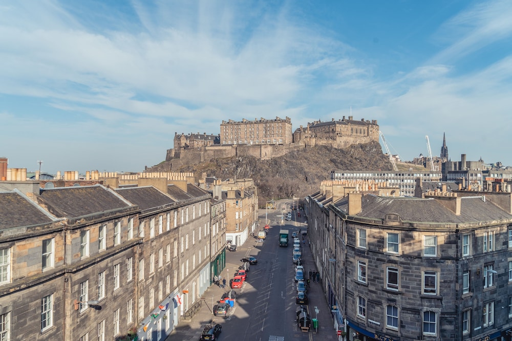 Suite, 1 Bedroom (Castle View)
