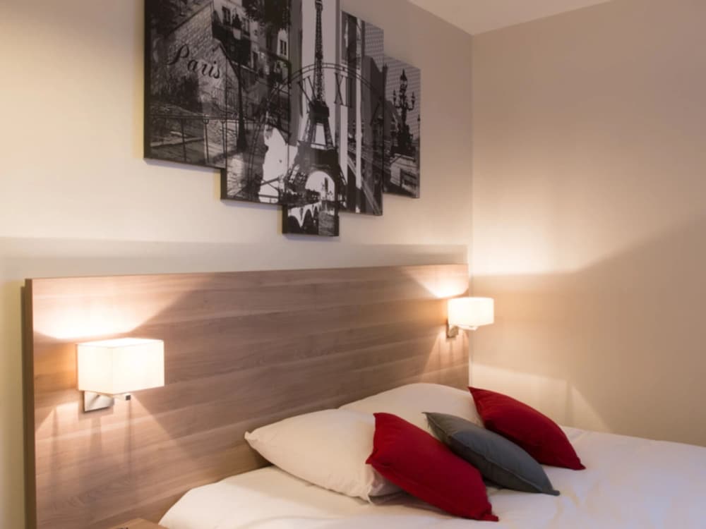 Classic Double Room, City View photo 2