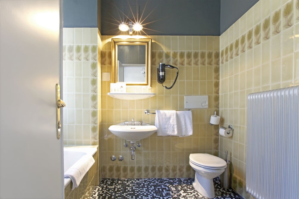 Basic Double Room photo 3