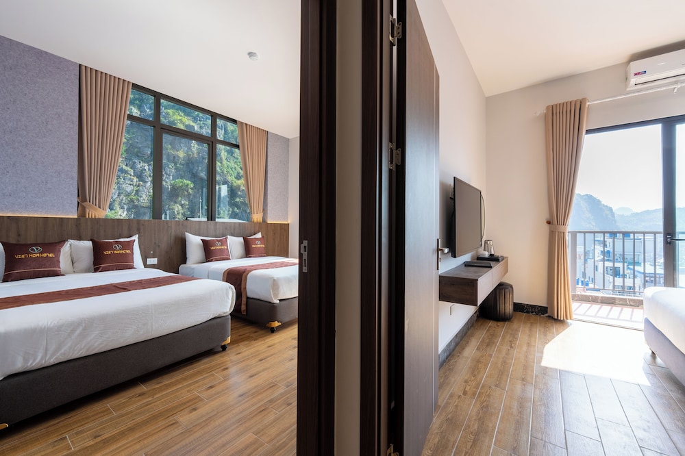 Superior Room, 3 Bedrooms, Balcony, City View