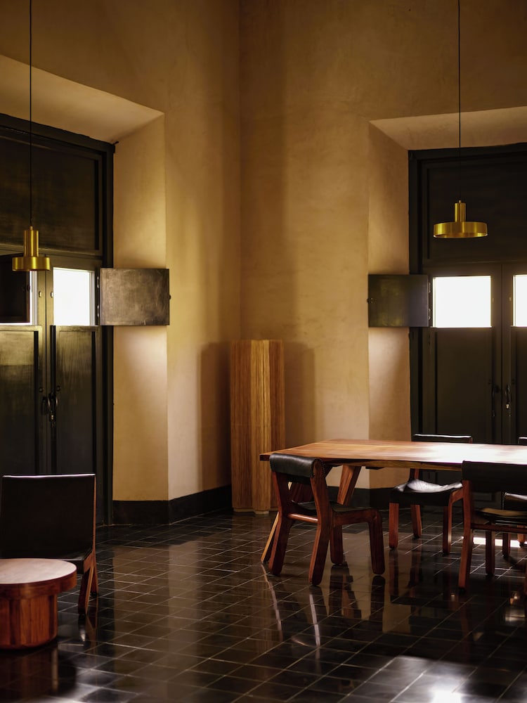 Suite, Patio, Corner (Historic)