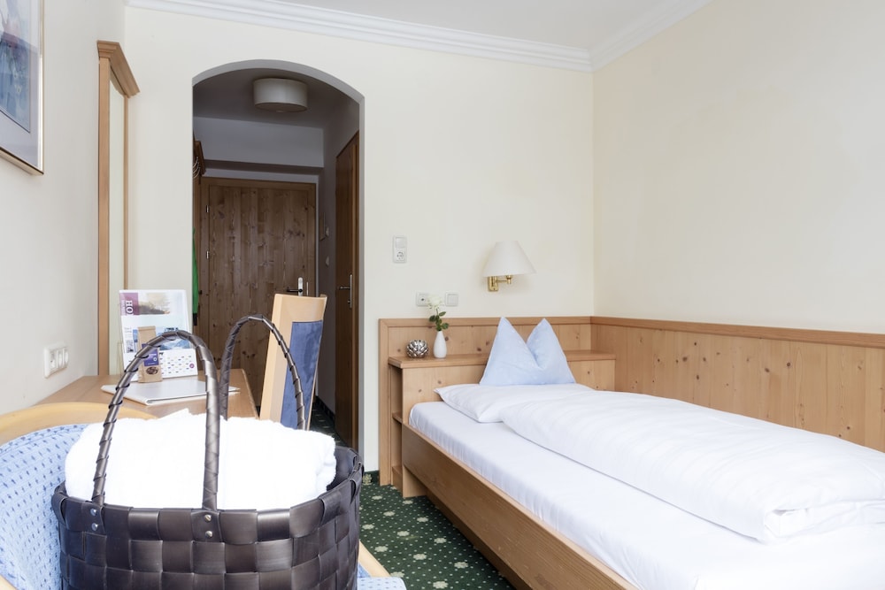 Classic Single Room