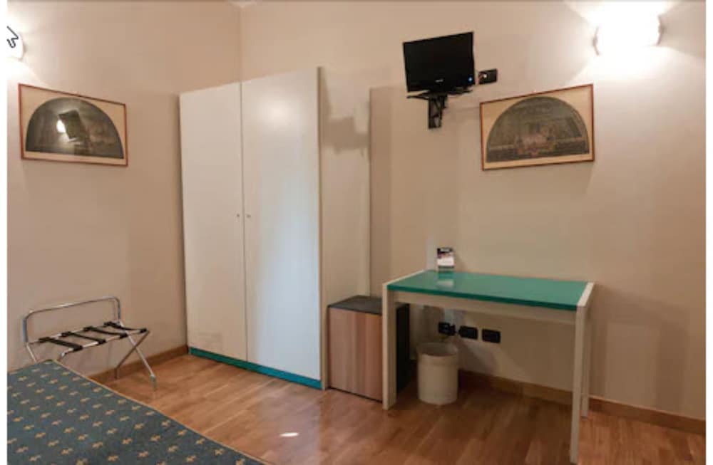 Double or Twin Room photo 2