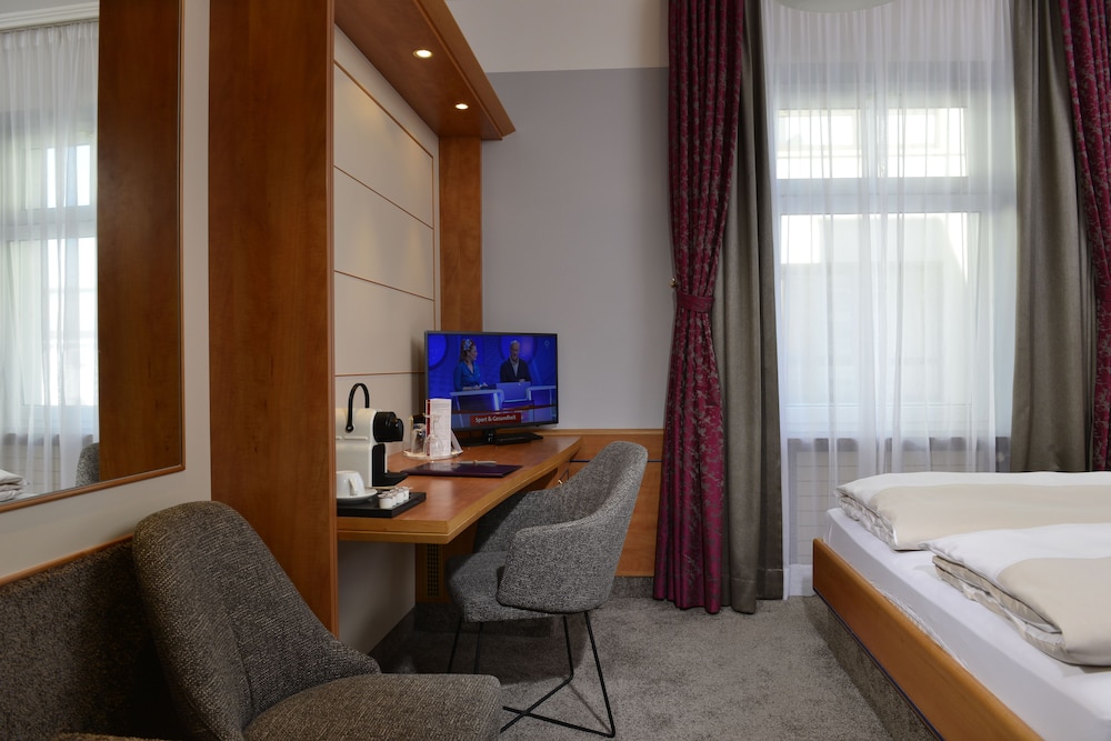 Double Room, 1 Queen Bed - Photo 4