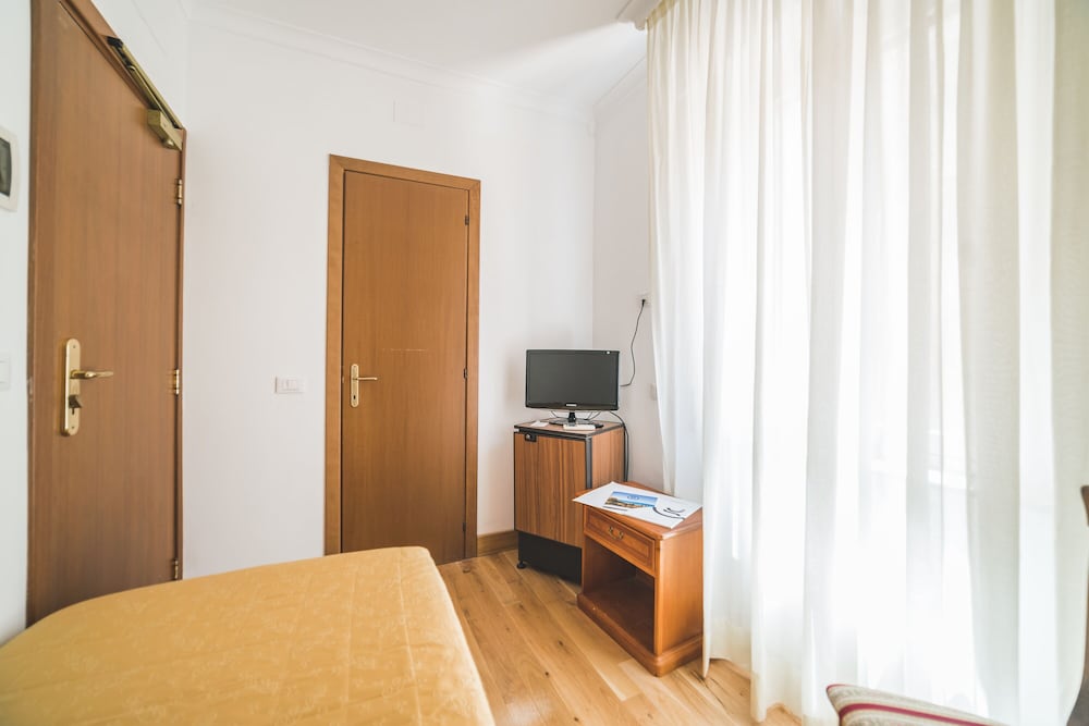 Classic Single Room photo 3