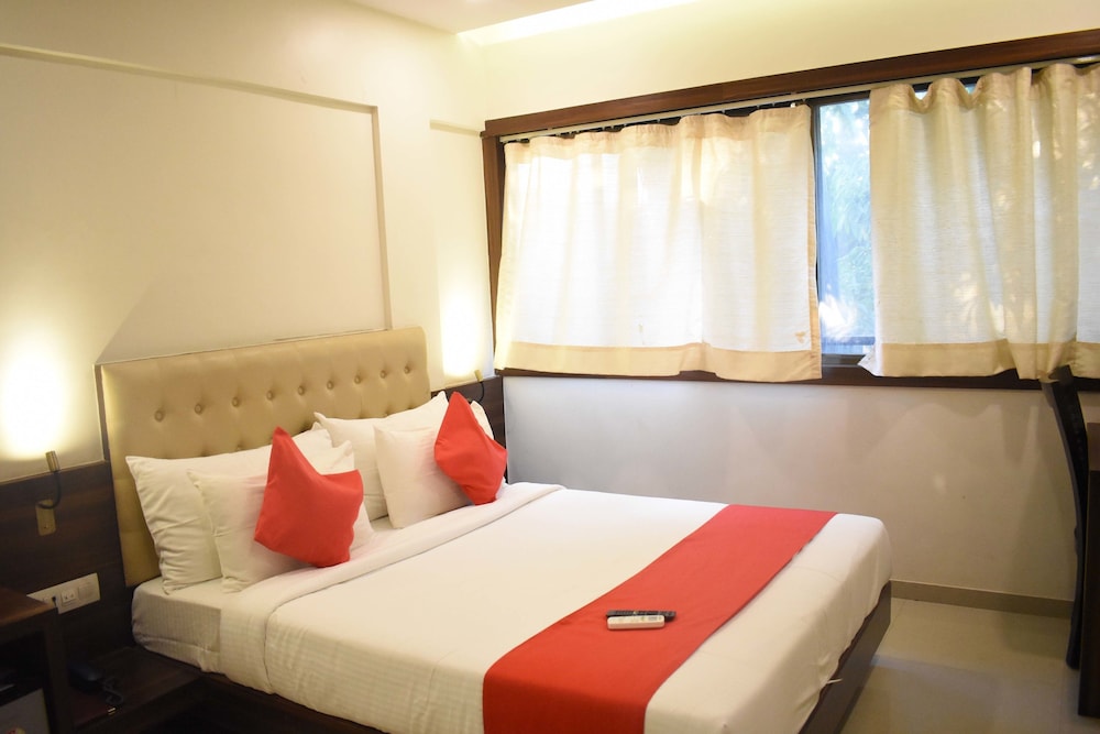Deluxe Room - Photo 1