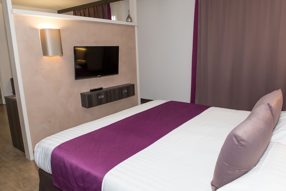 Suite - Photo 3