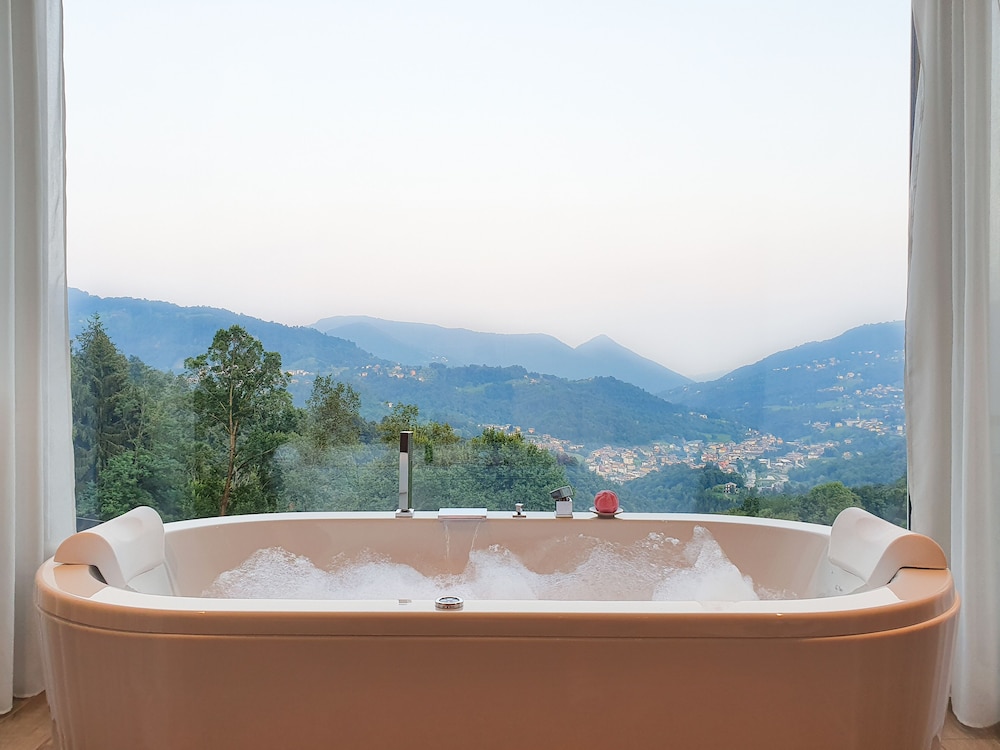 Panoramic Apartment, 1 Bedroom, Jetted Tub, Valley View