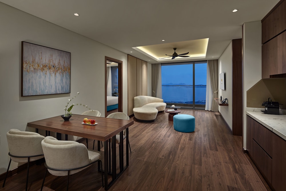 Watson Diamond - Photo 1