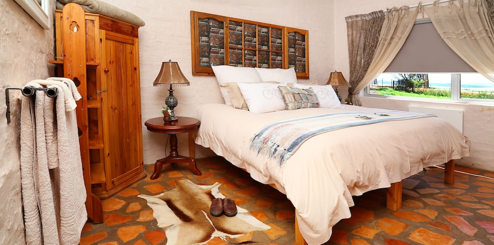 Denham Bustard Family Cottage photo 3