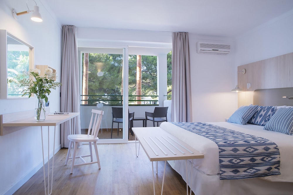 Double Room, Balcony