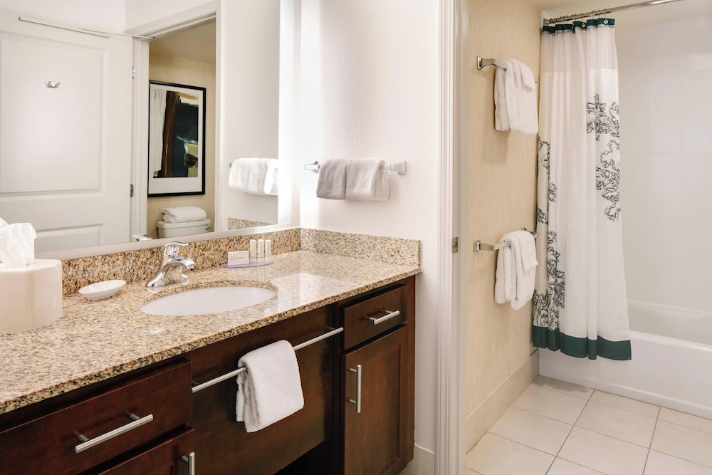 Suite, 1 Bedroom - Photo 6