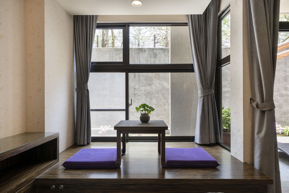 Winter Love - Twin Room photo 3