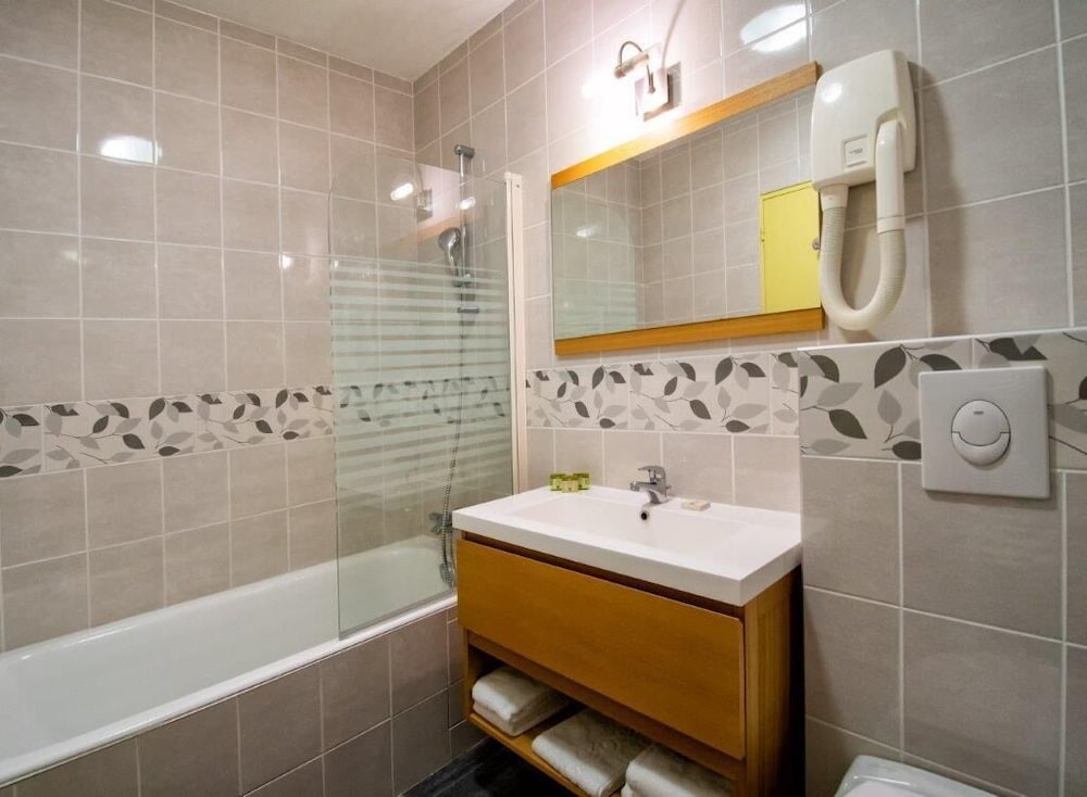 Classic Double Room, River View photo 3