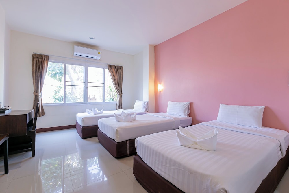 Deluxe Triple Room photo 1