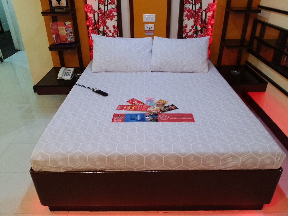 Executive Room, 1 Queen Bed photo 3