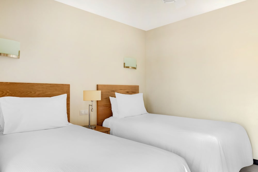 Apartment, 2 Bedrooms - Photo 1