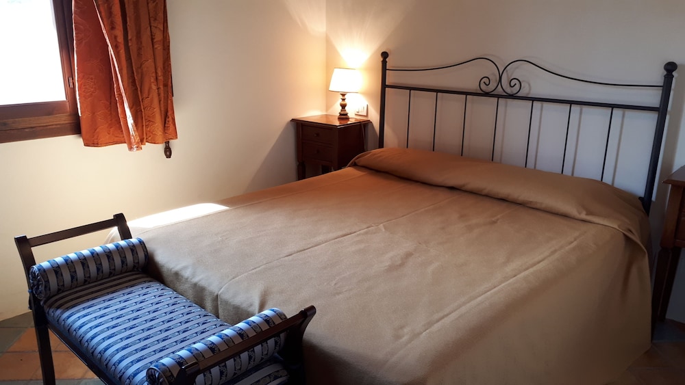 Basic Quadruple Room, Garden View (Verde)