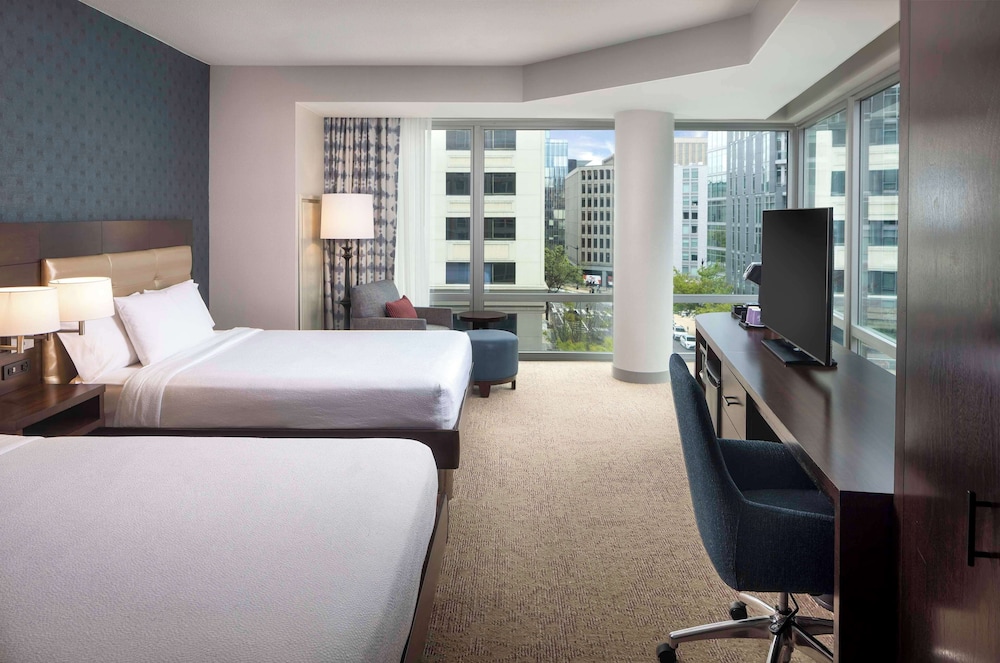 Premium Room, 2 Queen Beds, Accessible (Mobility & Hearing) photo 2