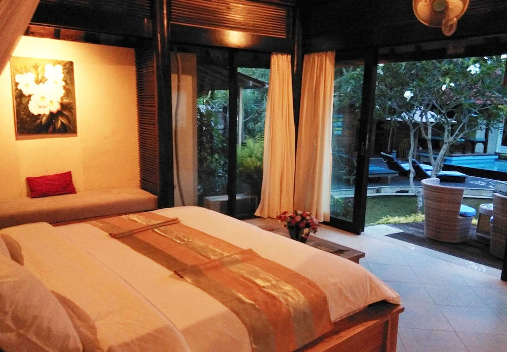 Villa photo 1